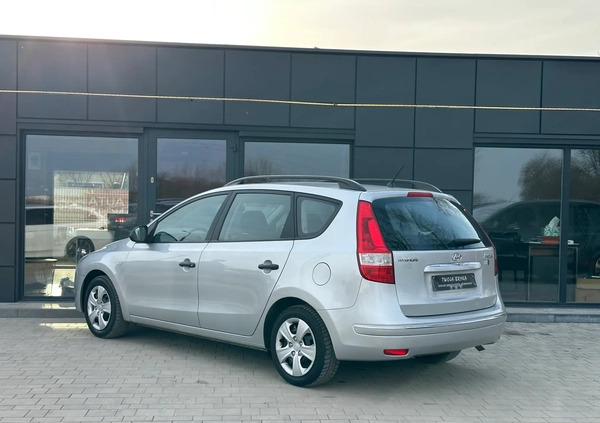 Hyundai I30 cena 14900 przebieg: 182000, rok produkcji 2009 z Włodawa małe 277